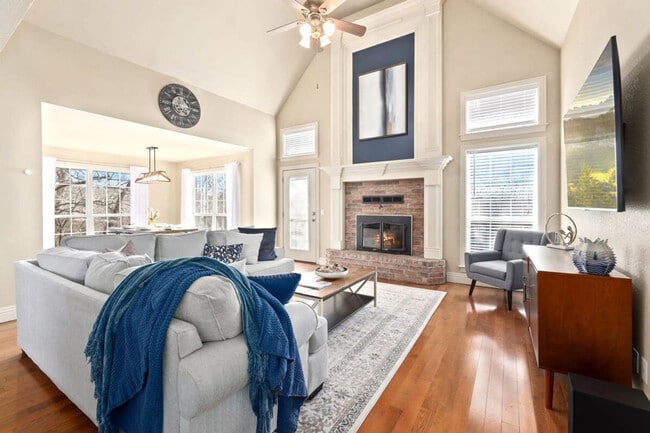 Building Photo - 12307 Blueberry Ln Unit ID1221909P