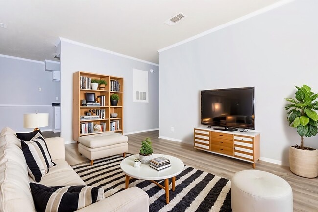 Building Photo - Sunridge Apartments