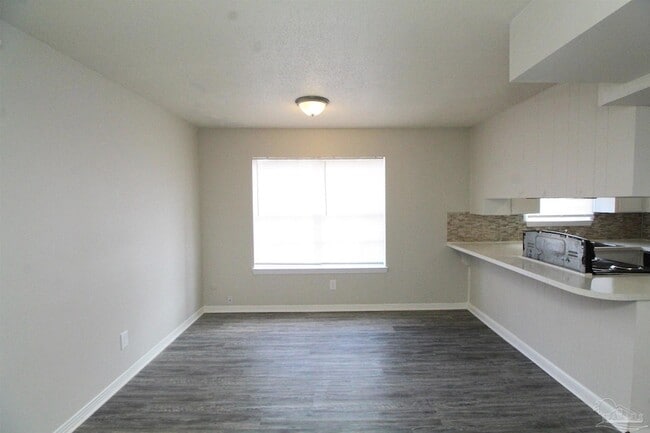 Photo - 10151 Guidy Ln