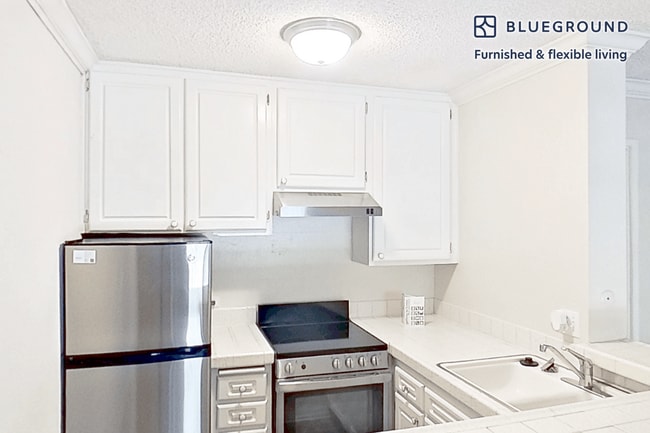 Photo - 555 W Middlefield Rd Unit FL3-ID6389A