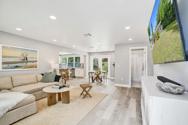 Photo - 1587 NE 30th St Unit SI ID1503921P