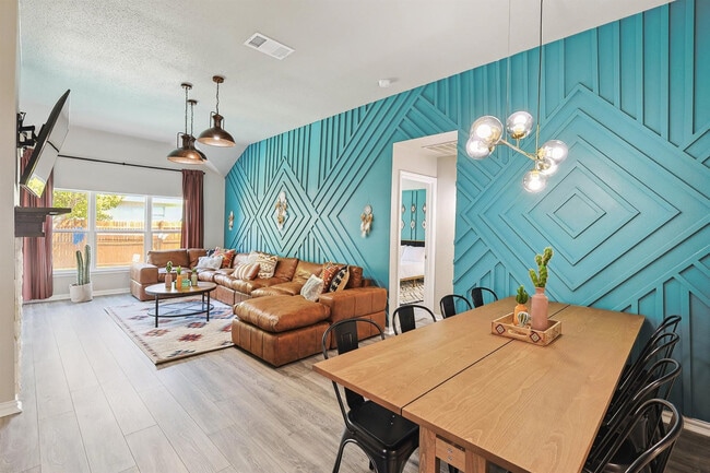 Photo - 915 Santa Fe Dr Unit ID1029110P