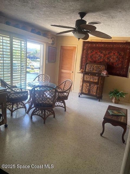 Photo - 488 Cardinal Dr