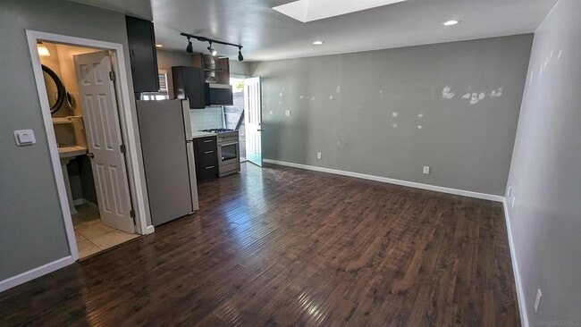 Photo - 3645 Meade Ave