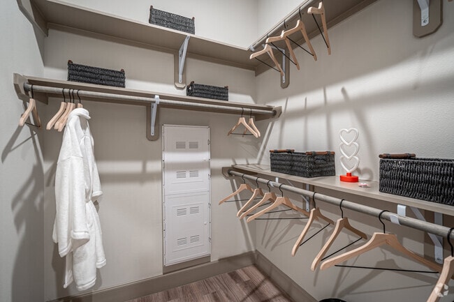 2BR, 2BA - 1,205 SF - Fox Bridge North