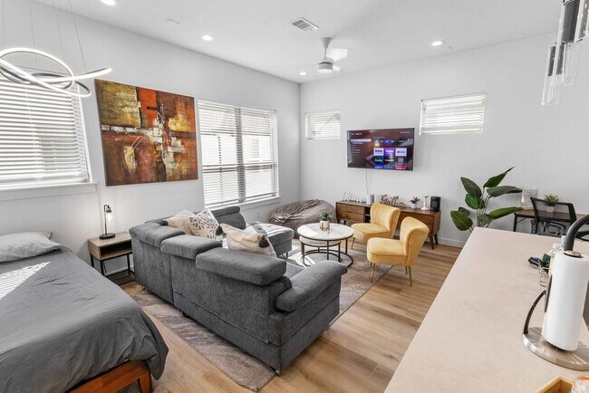 Photo - 6738 Peerless St Unit ID1257736P