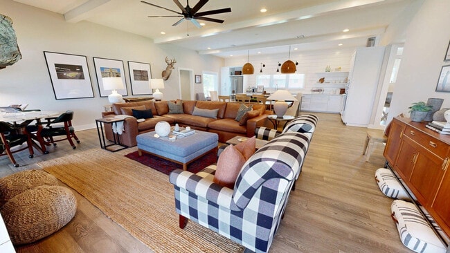 Building Photo - 805 Dexter Dr S Unit ID1328082P